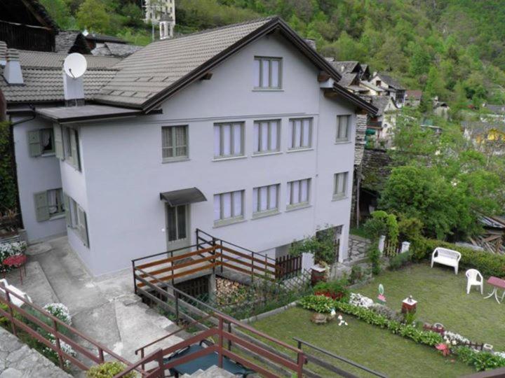 Casa Vacanza Pizzo Camino Calasca-Castiglione Buitenkant foto