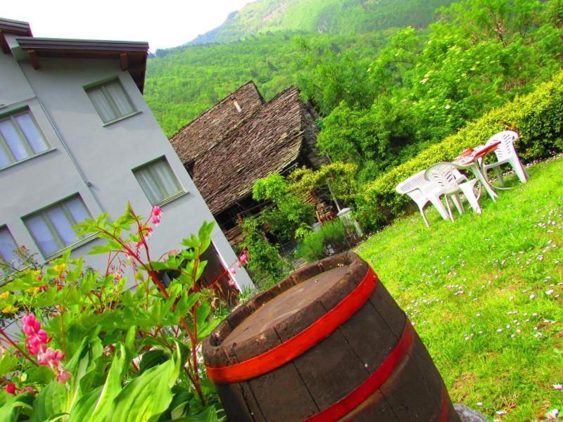 Casa Vacanza Pizzo Camino Calasca-Castiglione Buitenkant foto